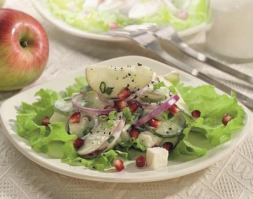 Легкие салаты на праздник, которые не испортят талию — вкусные рецепты