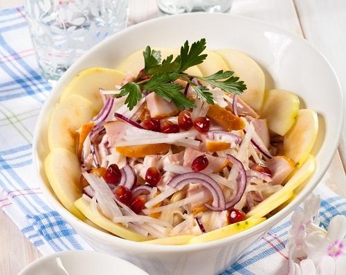 Легкие салаты на праздник, которые не испортят талию — вкусные рецепты